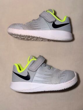 Nike Kids Star Runner Wolf Grey Volt
